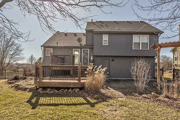 15895SLocustST-16