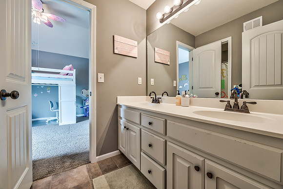 5220MeadowlarkDr-24