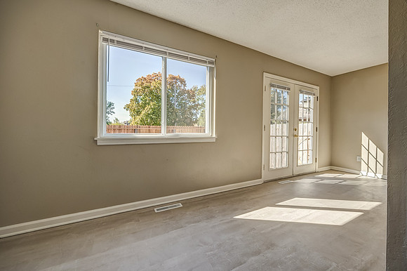 1307 N. 77 ST-18
