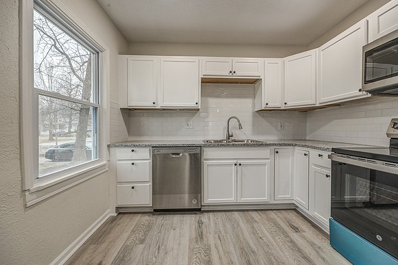 1512E76ST-11