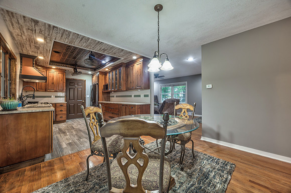 5242HortonSt-15