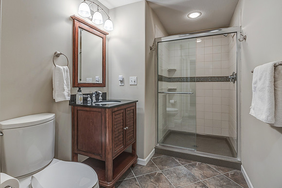 5645Lakecrest-30