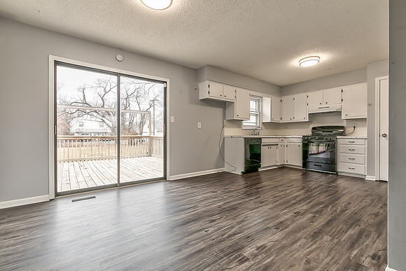 7400E133ST-9