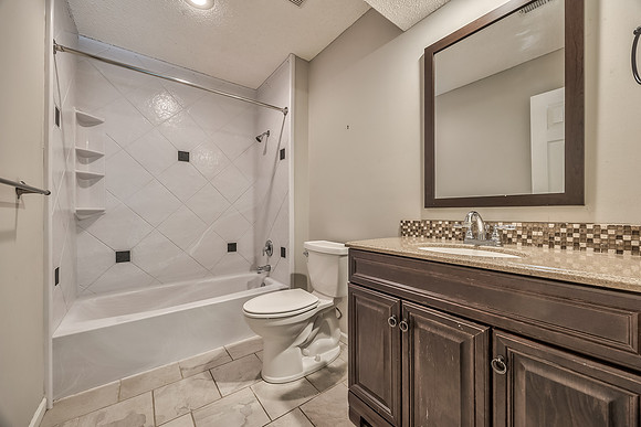 13745SBlackfootDr-4