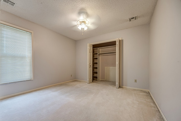 12628BarkleyST-8