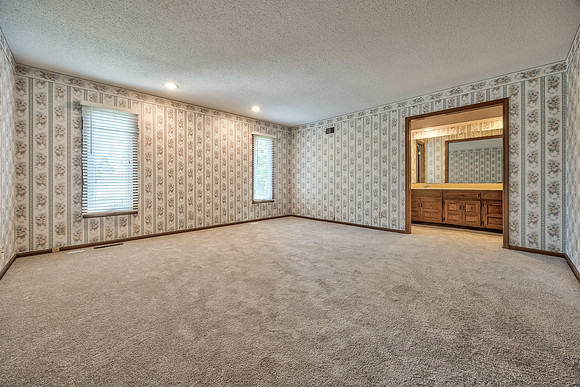 13300W105ST-16