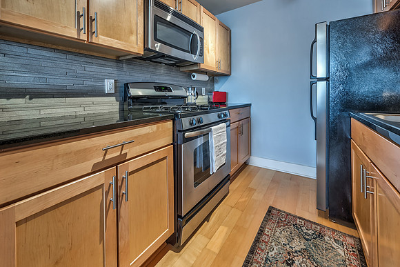 600E8th-12
