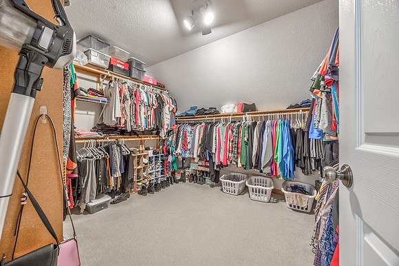 670HillsideCT-20