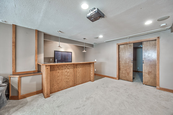 8116NCosbyAve-29