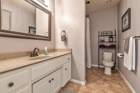 672SCanyonDr-26