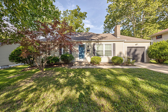 8608MapleAve-2