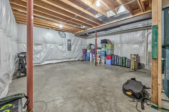 16416OakmontSt-26
