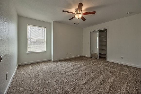 10532ClubhouseDR-14