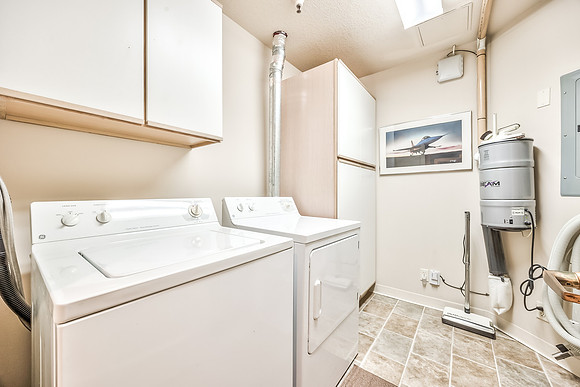 4949Wornall203-27