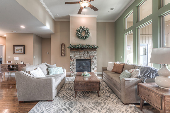 8421PrimroseSt-14