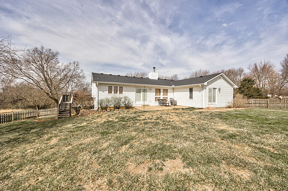 9295OakcrestDr-6