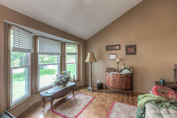 15405PinOak-1
