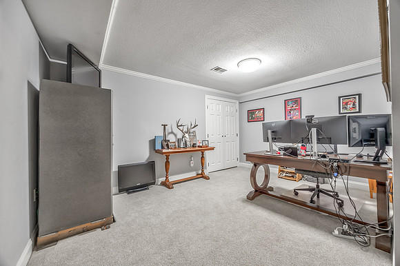 9295OakcrestDr-34