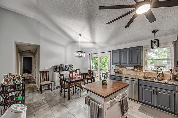7135NChurchST-16