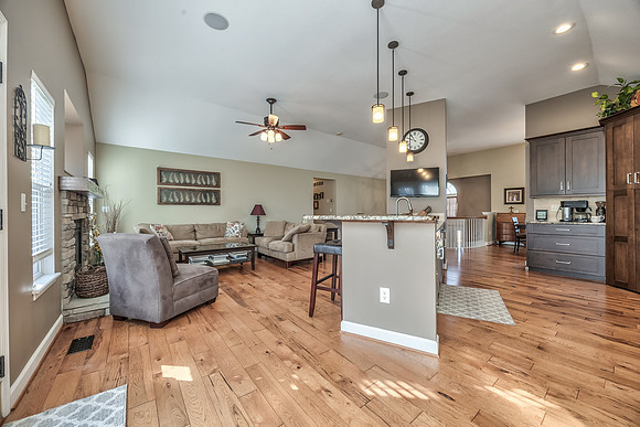 15629SLindenwoodDr-16