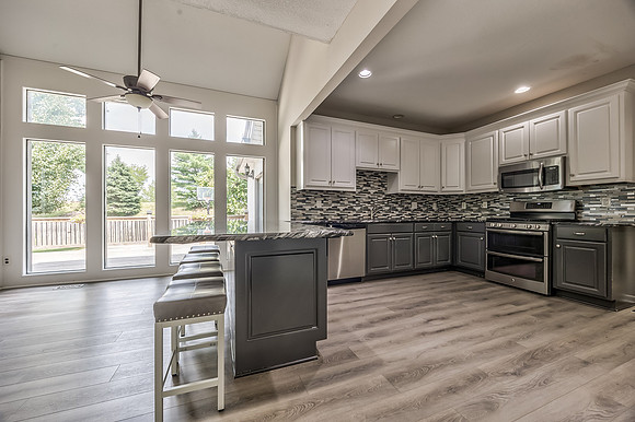 13745SBlackfootDr-21