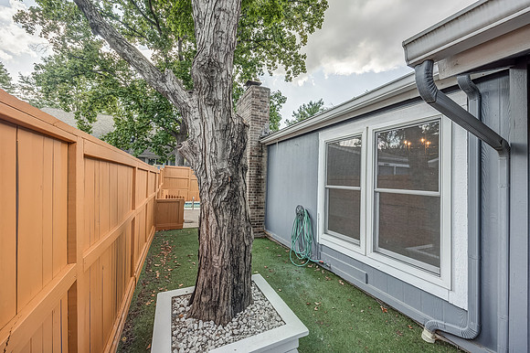 7957ColonyLn-4