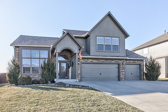 672SCanyonDr-2