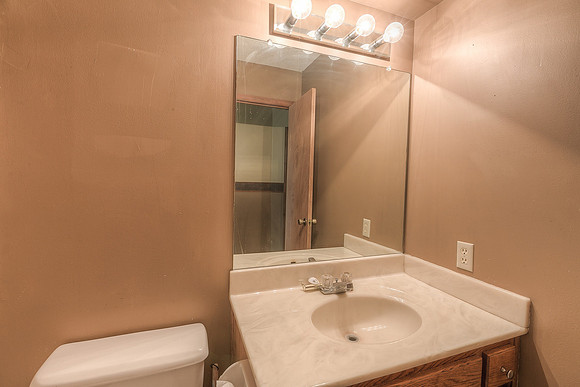 15405PinOak-15