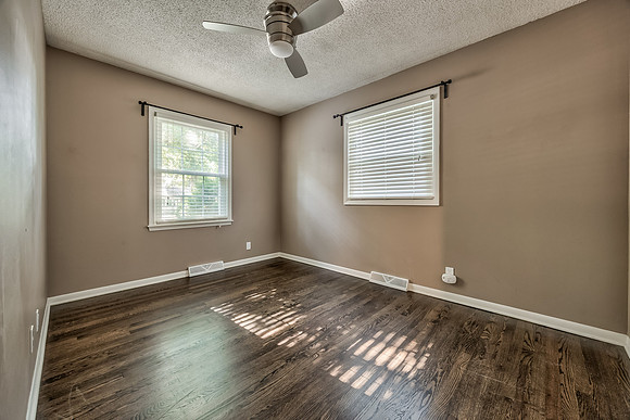 8608MapleAve-16