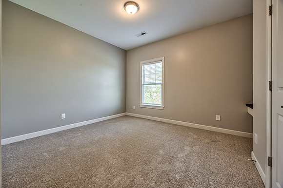 9742ShadyBendCir-32