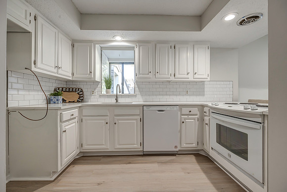 10720Glenwood-11