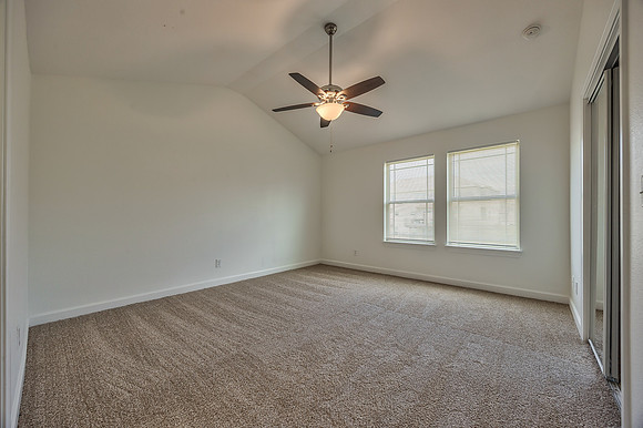 10532ClubhouseDR-17