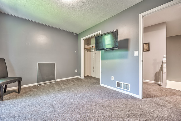 12825GarnettSt-23
