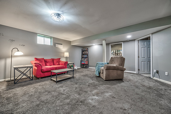 12825GarnettSt-39