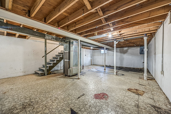 1307 N. 77 ST-20