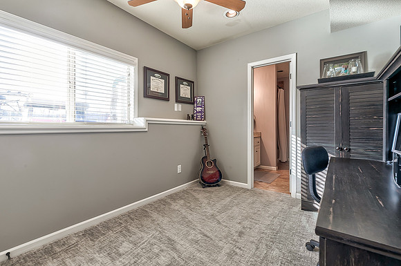 672SCanyonDr-31