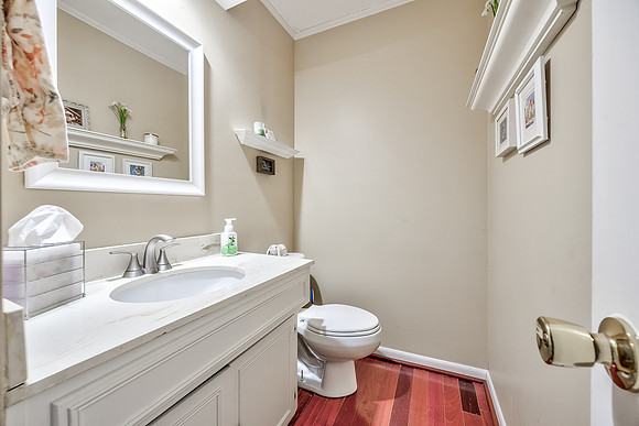 7629CanterburyST-13