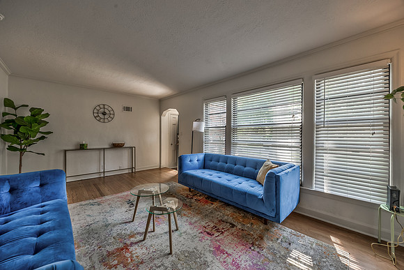 6913DearbornST-5