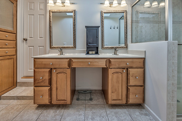 11323Hemlock-33
