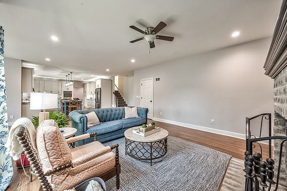 700WhiteOakLn-30