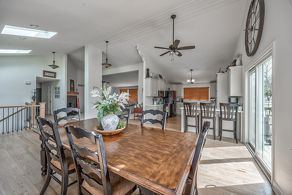 9295OakcrestDr-17