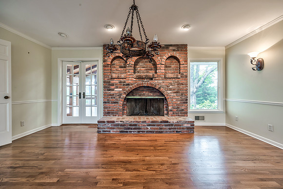 7209SOakHillSchoolRd-11