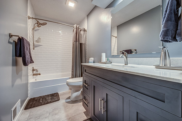 7135NChurchST-8