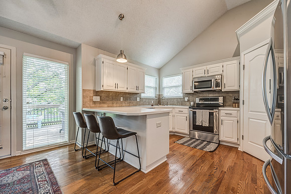 520CedarFallsCT-8