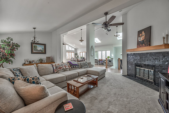 9295OakcrestDr-22