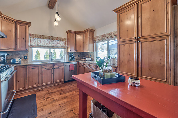 11323Hemlock-16