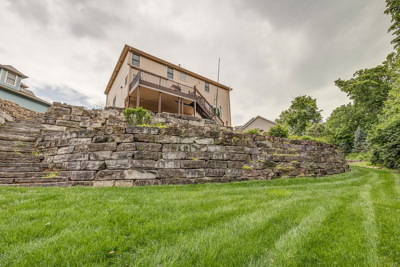 2118RidgeviewDR-22