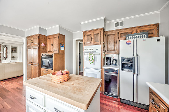 7629CanterburyST-9