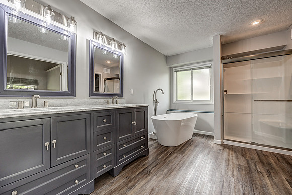 1421NEGrandAve-19