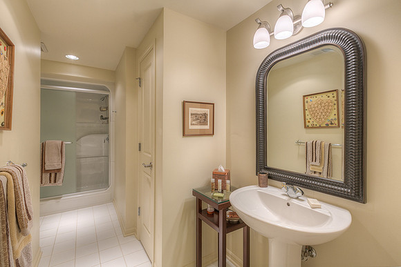 1215W63ST-72